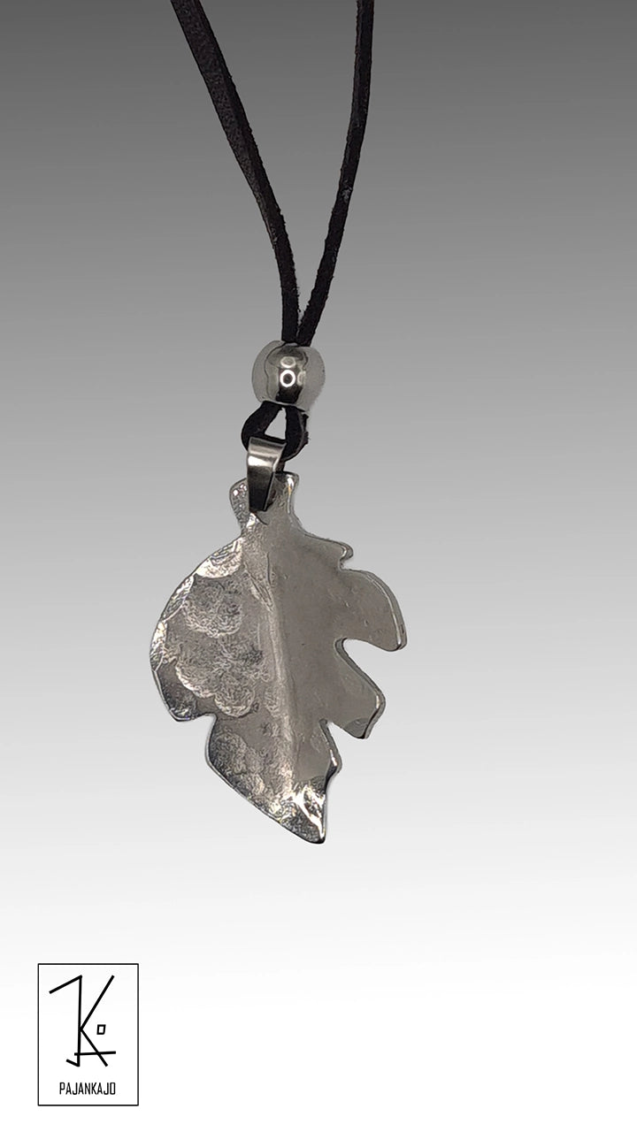 Teräslehti - Kaulakoru