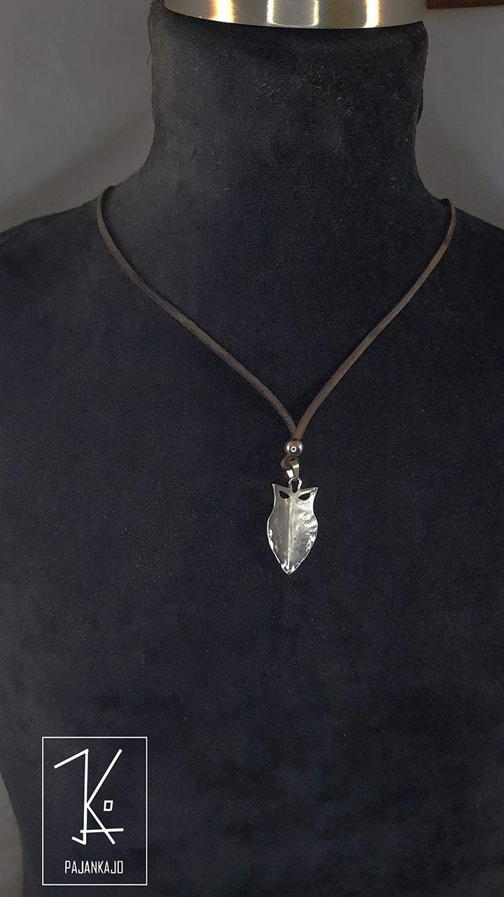 Pöllö Toteemi - Teräskaulakoru