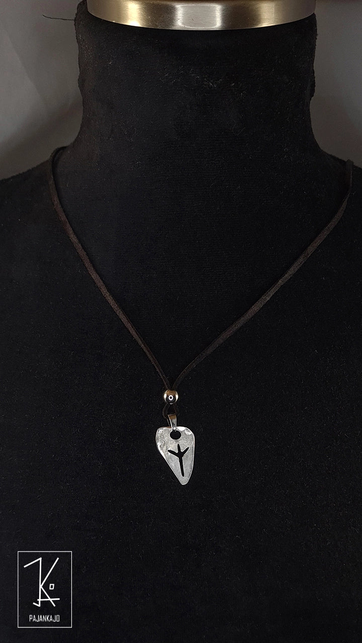 Algiz -Suojelus Riimu -teräskaulakoru