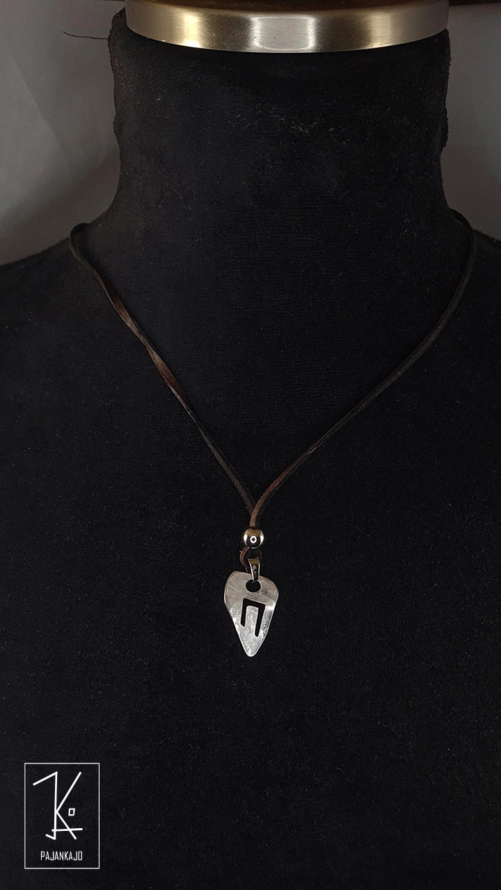 Uruz -Voima Riimu -teräskaulakoru